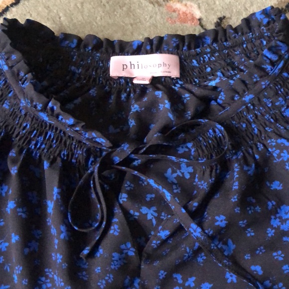 Cute, feminine blouse by Philosophy - peasant style size M - Picture 4 of 7